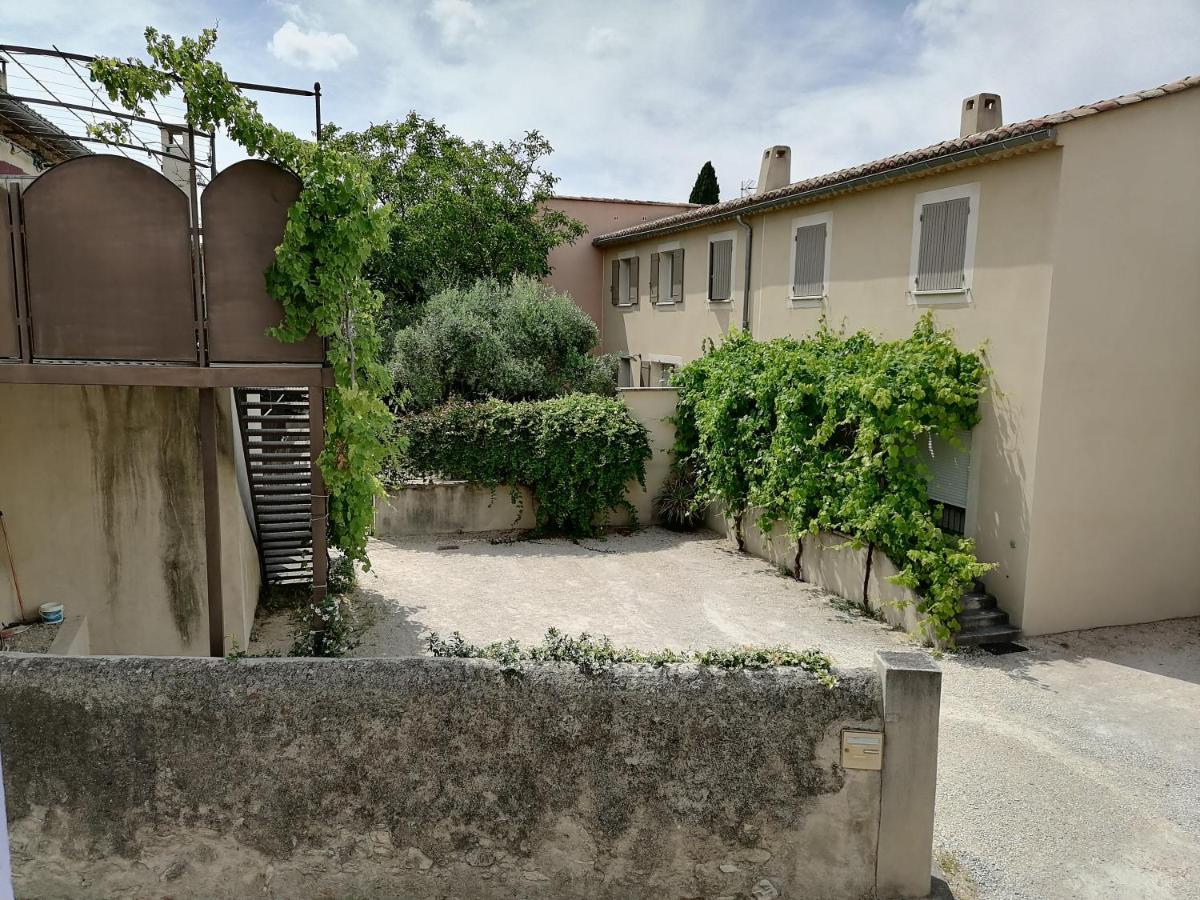 Les Studios Proche Du Mont Ventoux Mazan Exterior foto